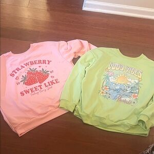 Set of 2 SHEIN women’s crews - Size 1XL